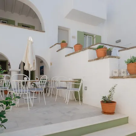 Anthos Aparthotel Naousa (Paros)